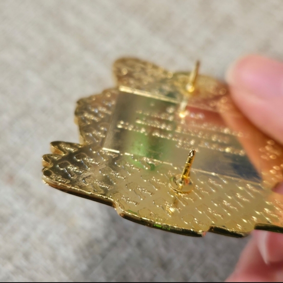 Disney Auctions Baby Dumbo Elephant in Bathtub Tub LE 500 Pin - Picture 6 of 12